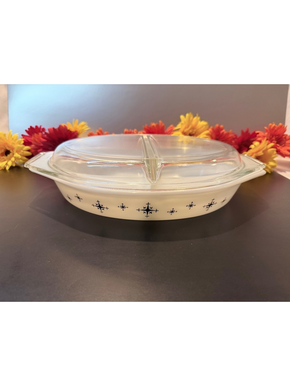 Vintage Pyrex 063 Black Snowflake Atomic 1.5 Qt Divided Casserole With Lid